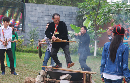 Vui xuân Ất Mùi cùng Bảo tàng Dân tộc học ảnh 3